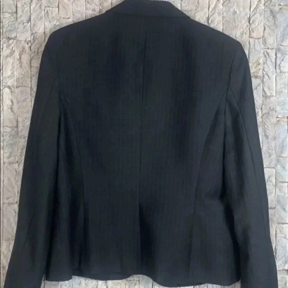 Calvin Klein NWOT size 12 pinstripes jacket - Picture 3 of 7